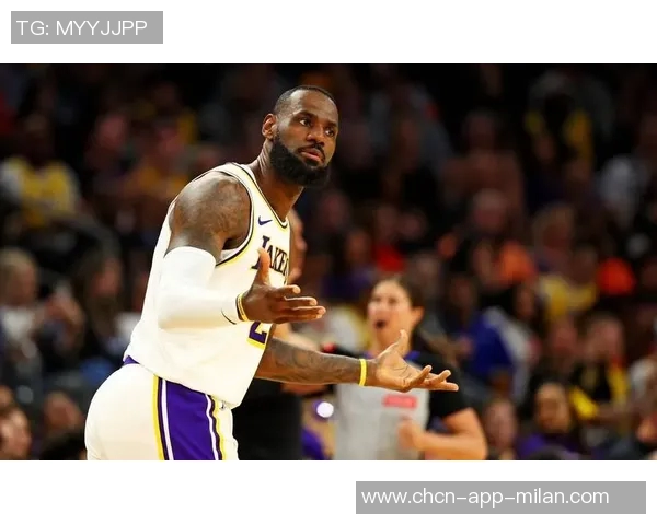 詹姆斯疑似被打照曝光引热议源自雄鹿官方推特发布 詹姆斯疑似被打照曝光引热议源自雄鹿官方推特发布