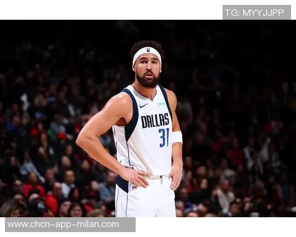 克莱半场表现出色三分球完美命中助力球队进攻火力全开