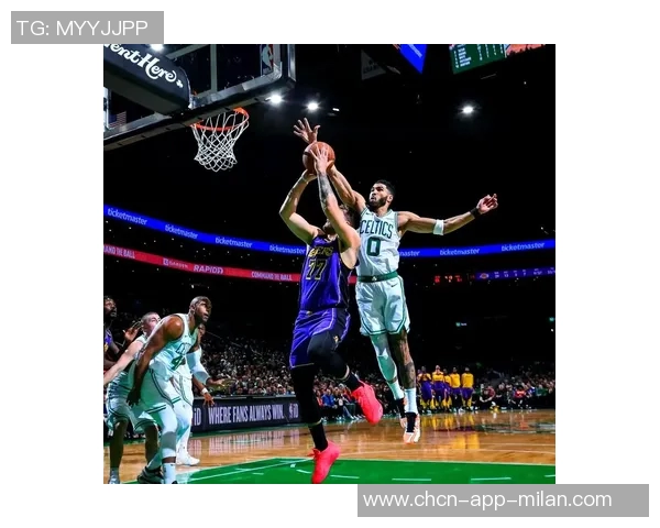 布朗闪耀全场成队史第二位单场斩获40分5板5助5断的传奇球员